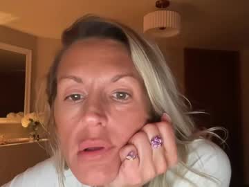 hotmommy cums